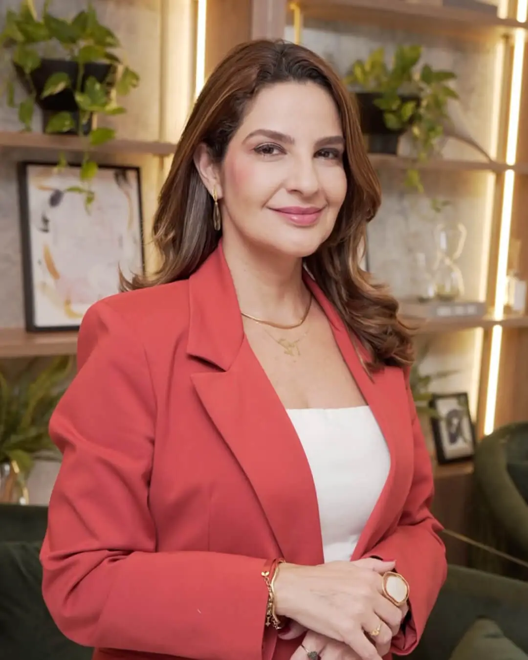 Samara Moraes em ambiente de trabalho
